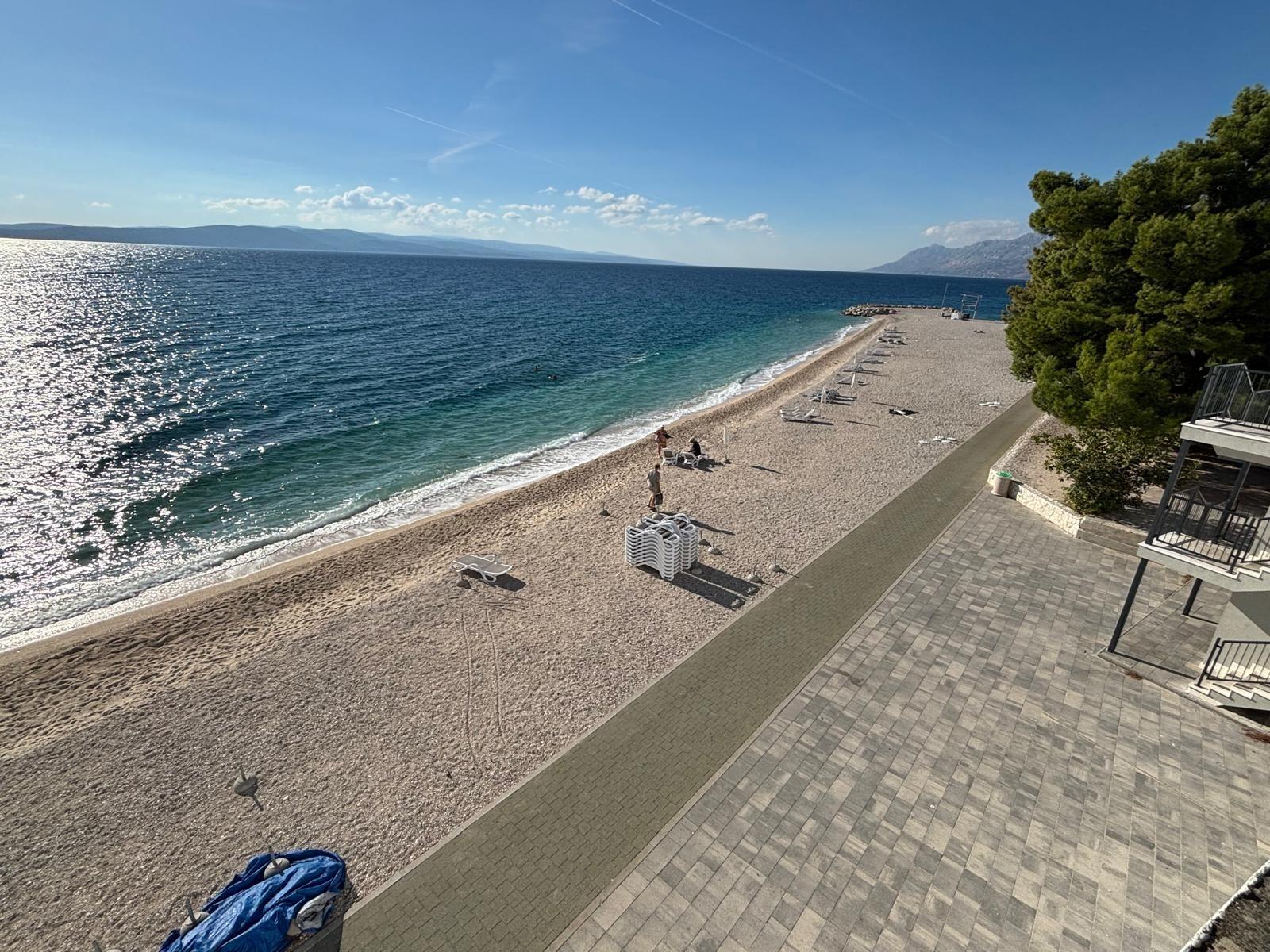 Urania Beach, photo 5 of 6