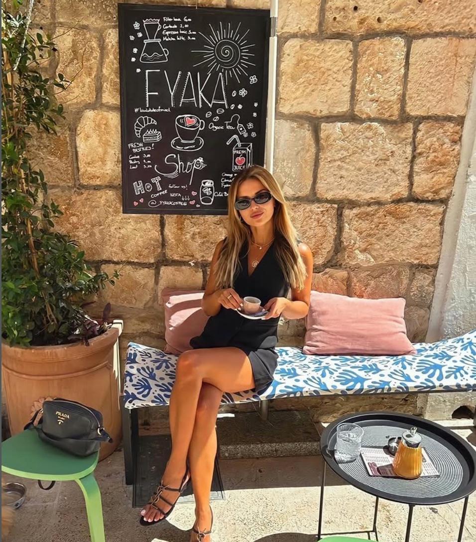 3. Ciesz się przytulną kawą lub lunchem na Starym Mieście