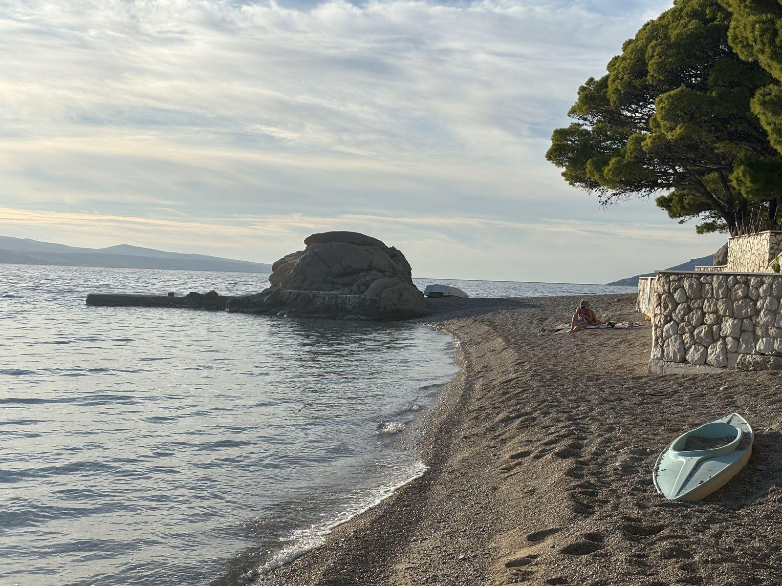 Strand Jakiruša: Warum der Strand Jakiruša heraussticht