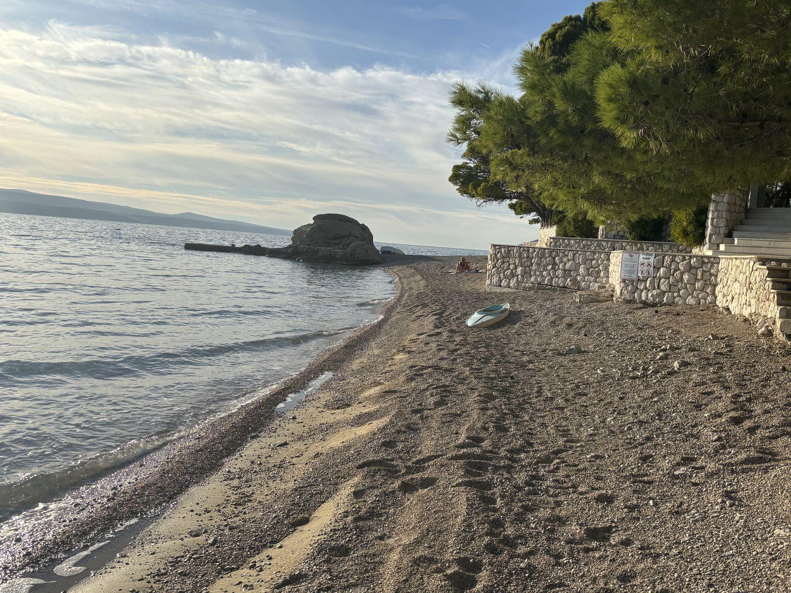 Strand Jakiruša: Praktische Tipps für Ihren Besuch