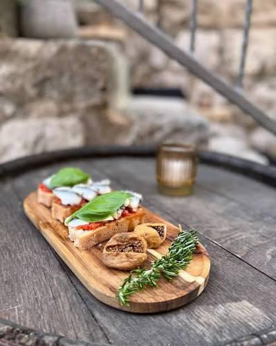 Nowoczesny Urok: Bodul Food Bar – Przytulna Atmosfera i Świeże Początki