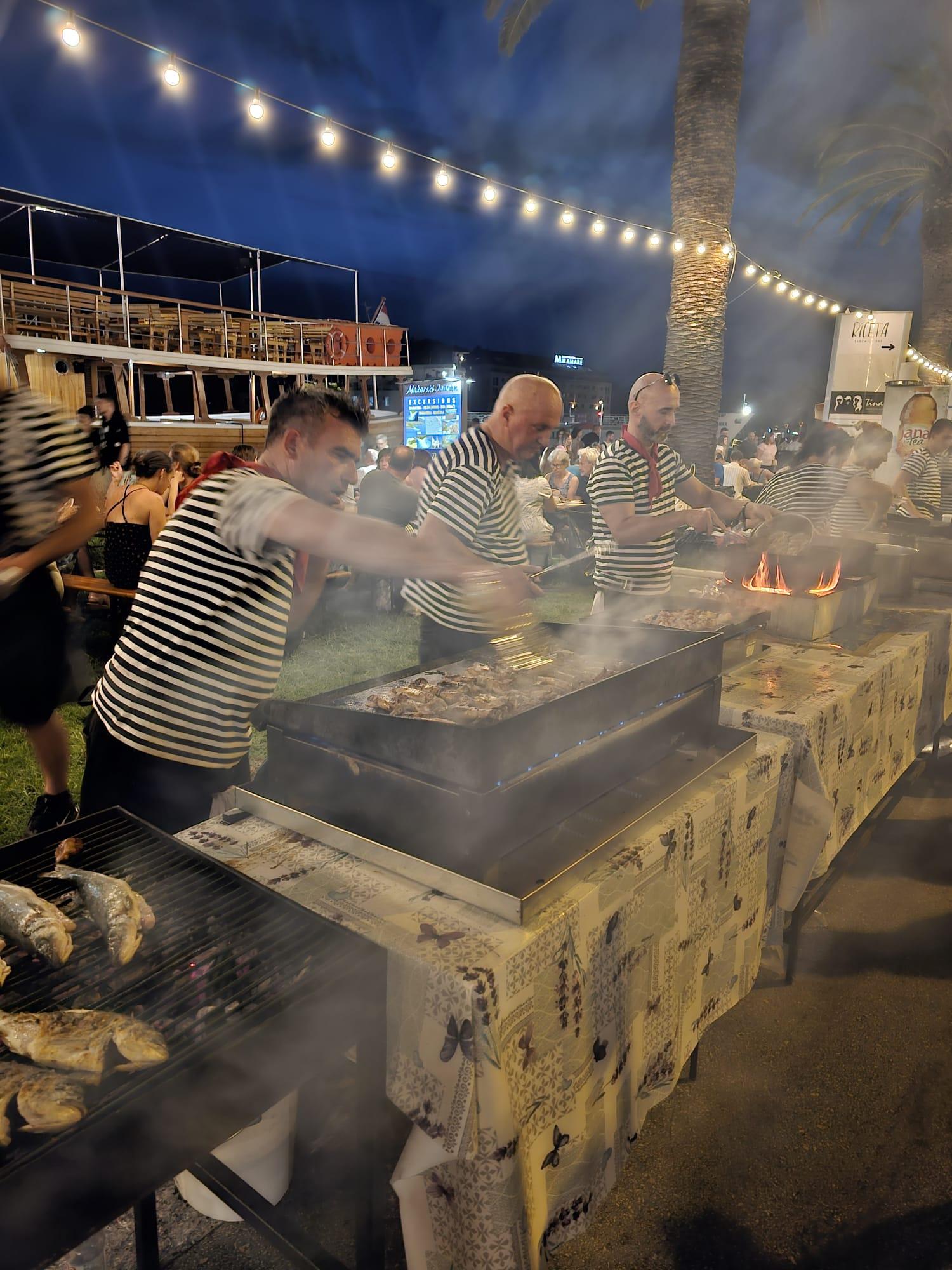 1. A Culinary Feast for the Senses: Fresh from the Sea