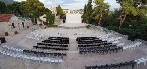 Romance Under the Stars: Open Cinema & Intimate Venues