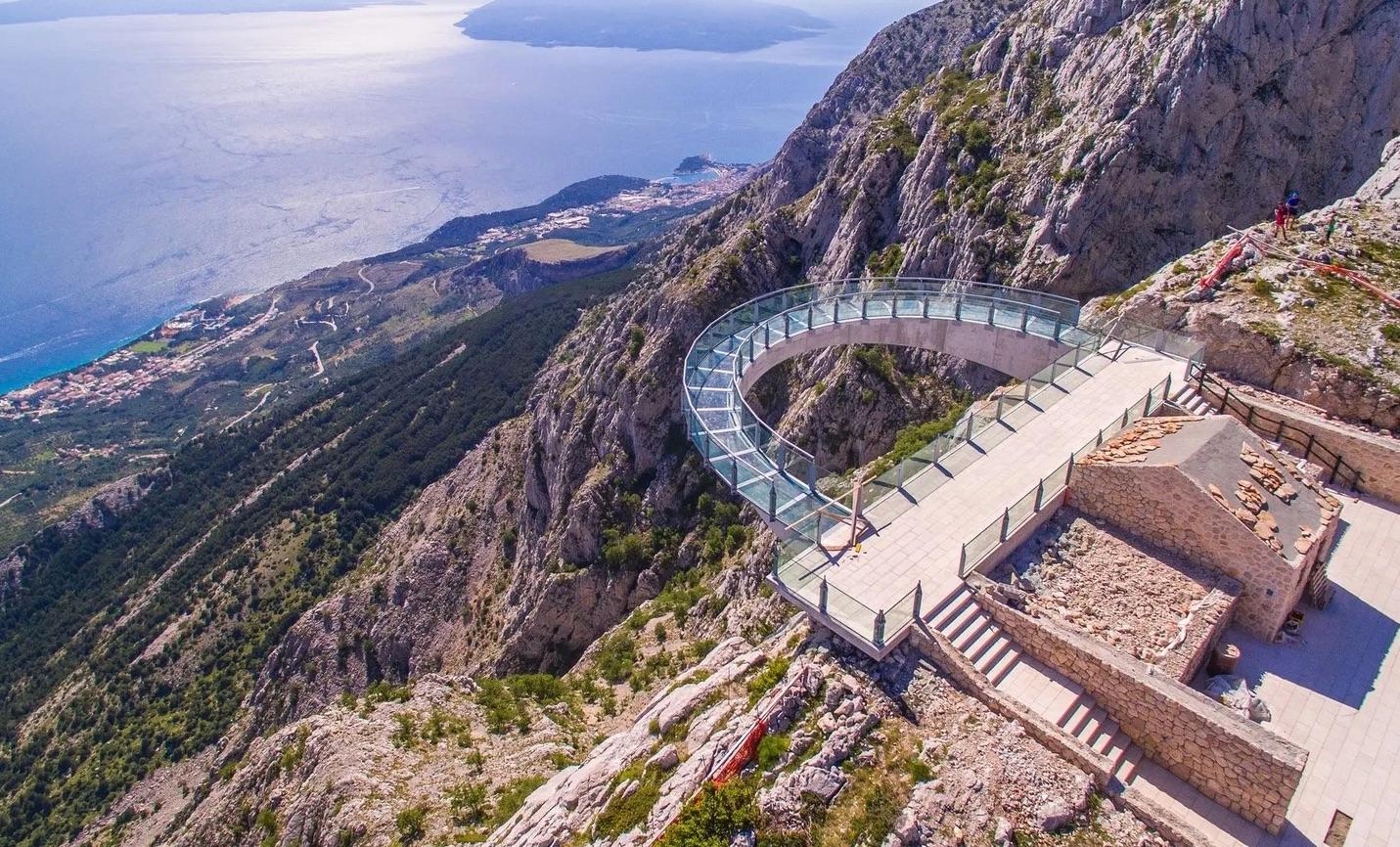 6. Skywalk Biokovo: Nekonečná svoboda ve výšce 1 228 metrů