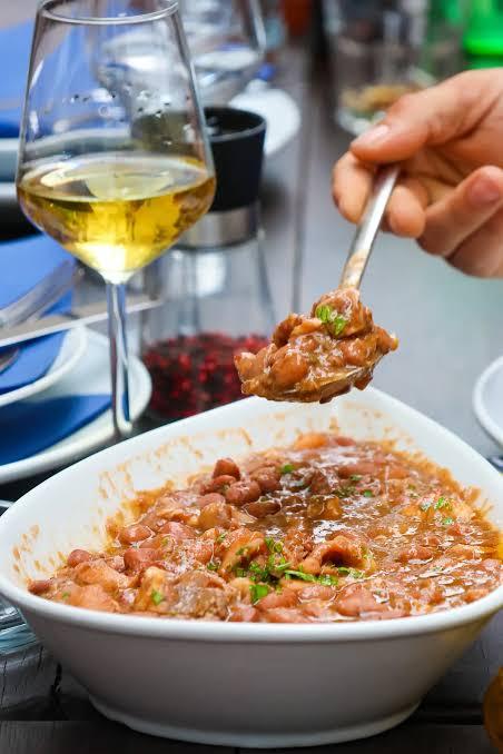 1. Spoon Dishes / "Na žlicu" (Stews & Goulash)