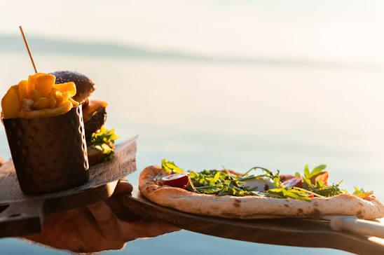 4. Food & Drinks: Living the "Lagano" Life