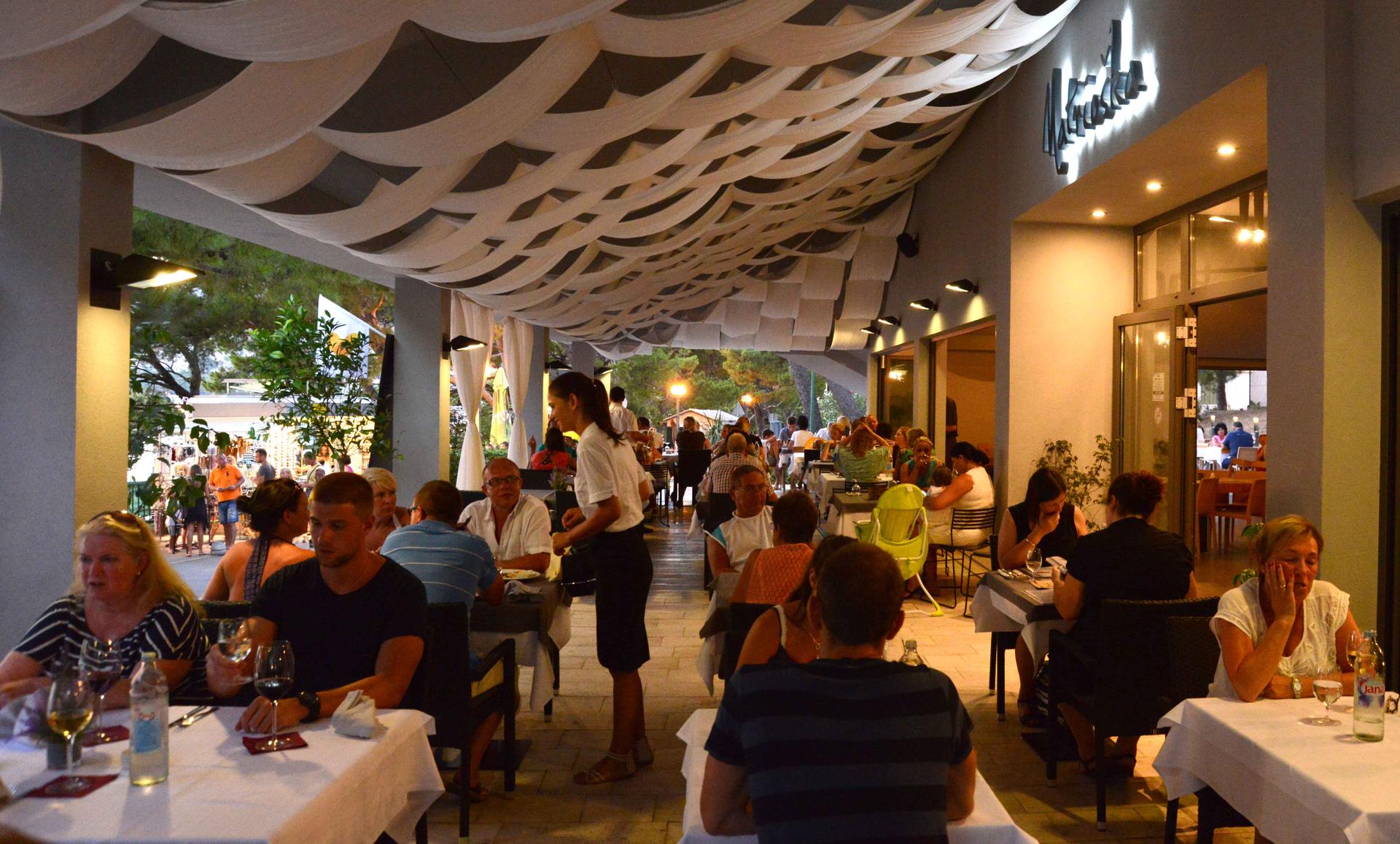 The Food Scene: A Holy Grail for Foodies