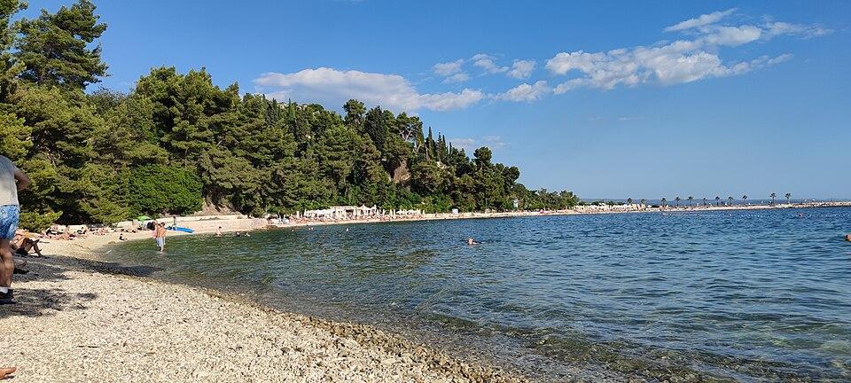 Is Kašjuni Good for Families?