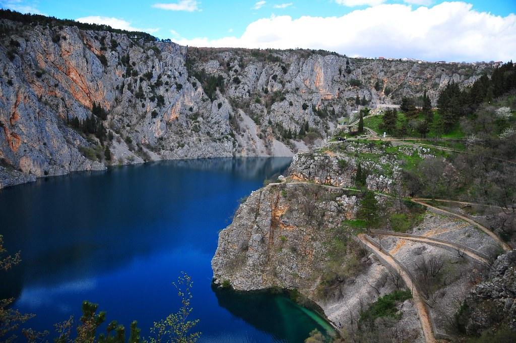 4. Day Trip to the Blue and Red Lakes of Imotski