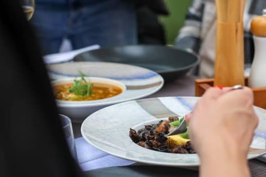 What Dishes Are Served for Marenda?