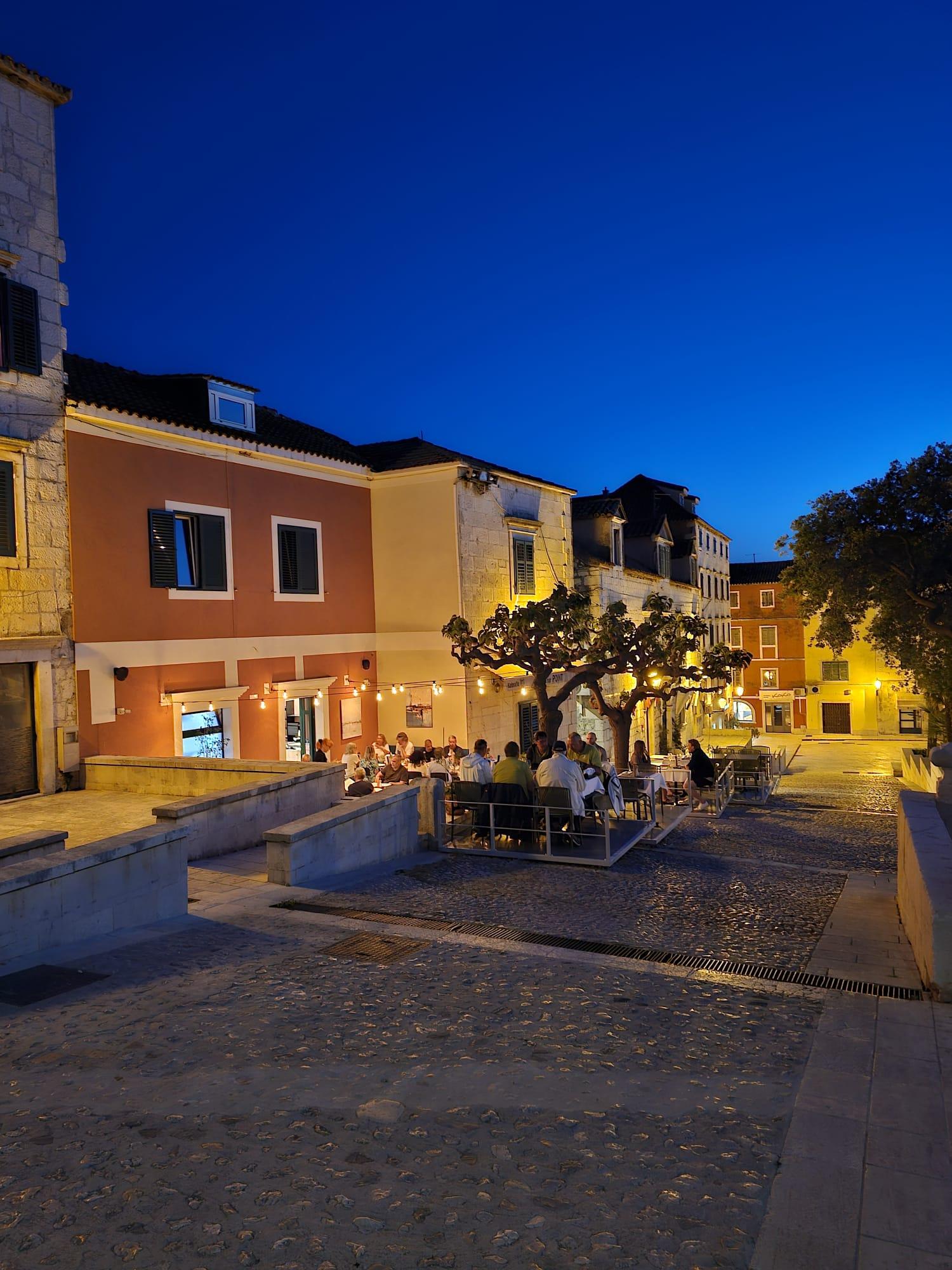 Makarska_Kacic_trgjpg.jpg