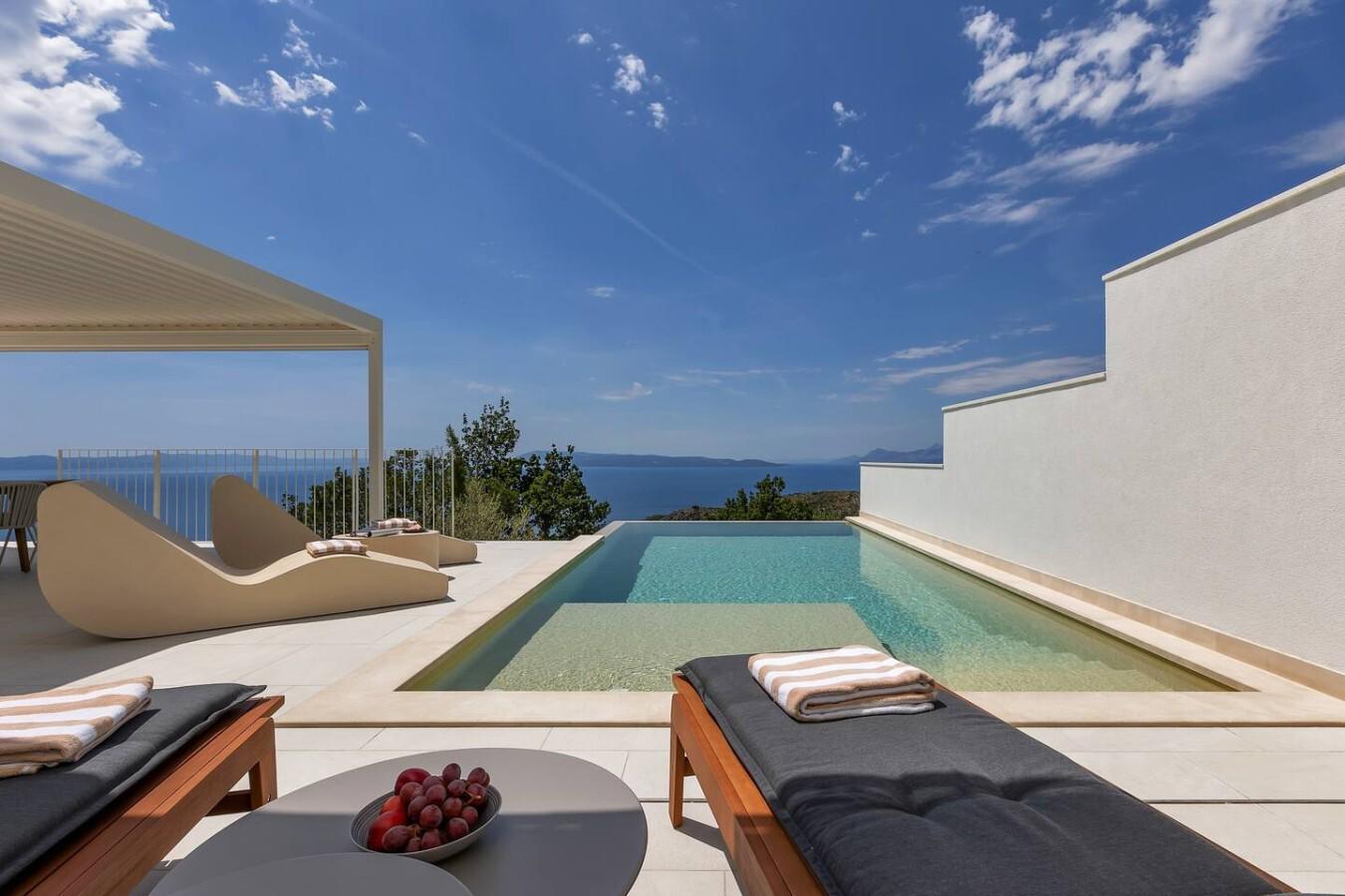 Villa Ester: Pure Romance & Timeless Elegance